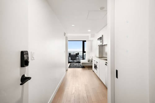 Mud Room - 5712-1210 Rue Jeanne-Mance, Montréal (Ville-Marie), QC - Indoor