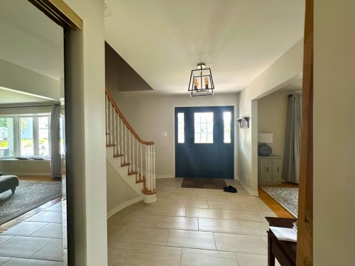 Hall d'entrée/Vestibule - 361 Rue Aumais, Sainte-Anne-De-Bellevue, QC - Indoor Photo Showing Other Room