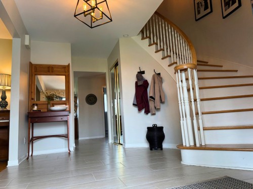 Hall d'entrée/Vestibule - 361 Rue Aumais, Sainte-Anne-De-Bellevue, QC - Indoor Photo Showing Other Room