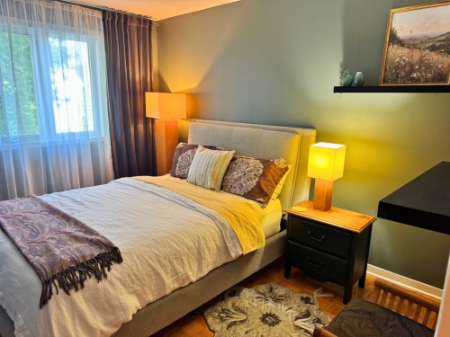 Chambre à coucher - 361 Rue Aumais, Sainte-Anne-De-Bellevue, QC - Indoor Photo Showing Bedroom