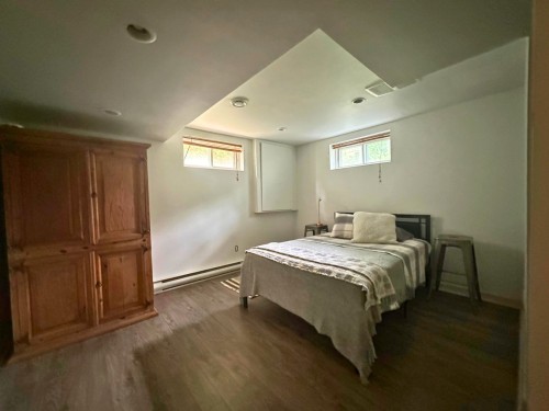 Chambre à coucher - 361 Rue Aumais, Sainte-Anne-De-Bellevue, QC - Indoor Photo Showing Bedroom