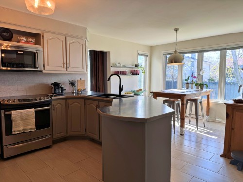 Cuisine - 361 Rue Aumais, Sainte-Anne-De-Bellevue, QC - Indoor Photo Showing Kitchen