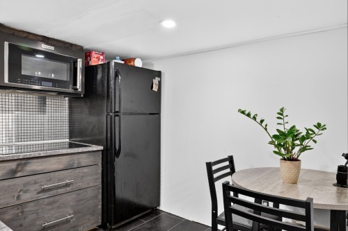 Cuisinette - 31 Rue Trudeau, Beauharnois, QC - Indoor Photo Showing Kitchen