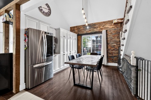 Cuisine - 31 Rue Trudeau, Beauharnois, QC - Indoor Photo Showing Kitchen With Double Sink