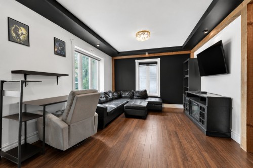 Chambre à coucher - 31 Rue Trudeau, Beauharnois, QC - Indoor Photo Showing Other Room