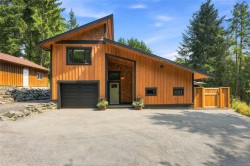 2551 Schirra Dr  Nanoose Bay, BC V9P 9J9