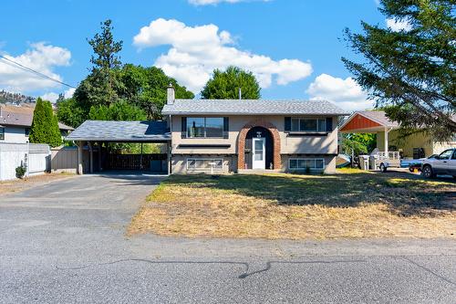 686 Sicamore Drive  Kamloops, BC V2B 6R5