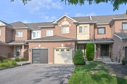 251 Denise Circle  Newmarket, ON L3X 2K1