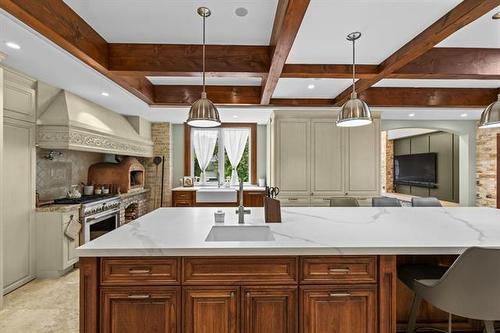 53 Harvard Ave, Winnipeg, MB - Indoor Photo Showing Kitchen