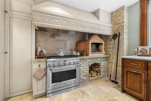 53 Harvard Ave, Winnipeg, MB - Indoor With Fireplace