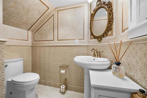 53 Harvard Ave, Winnipeg, MB - Indoor Photo Showing Bathroom
