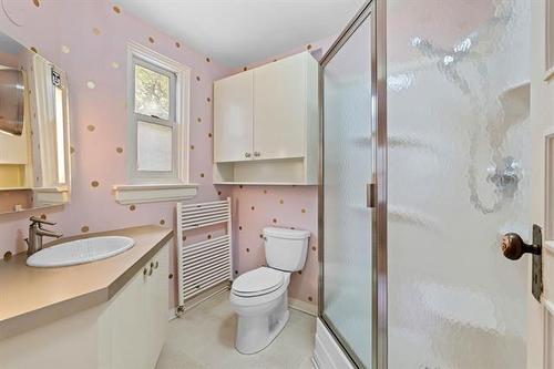 53 Harvard Ave, Winnipeg, MB - Indoor Photo Showing Bathroom