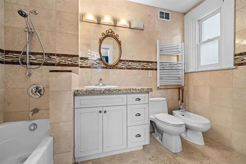 53 Harvard Ave, Winnipeg, MB - Indoor Photo Showing Bathroom