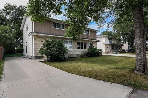 174 Wordsworth Way, Winnipeg, MB - Outdoor With Facade