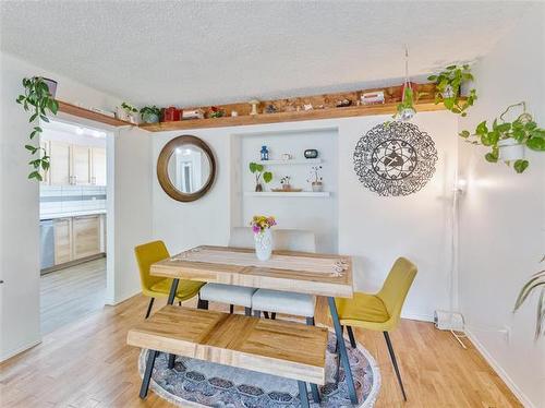 604 Beaverhill Blvd, Winnipeg, MB - Indoor Photo Showing Dining Room