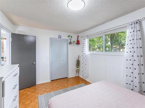 604 Beaverhill Blvd, Winnipeg, MB - Indoor