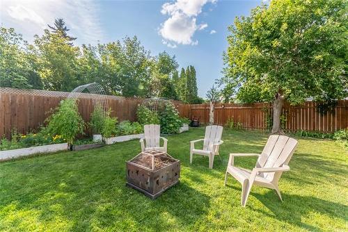 604 Beaverhill Blvd, Winnipeg, MB - Outdoor With Backyard