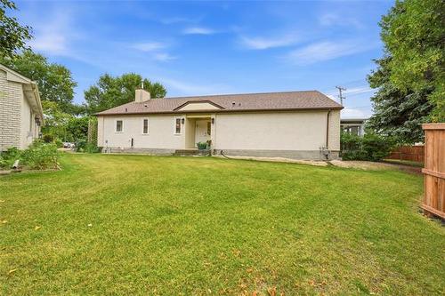 7-6645 Roblin Blvd, Winnipeg, MB - Outdoor