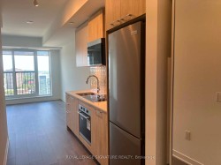 2101-10 Oak Street  Toronto, ON M5A 0Z1