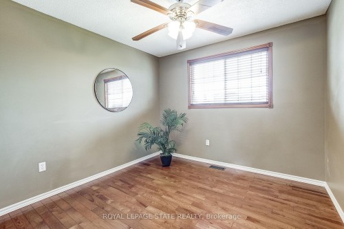 357 Acadia Drive, Hamilton, ON - Indoor Photo Showing Other Room