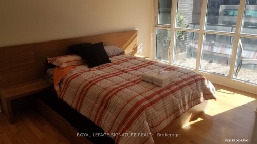414-295 Adelaide Street W, Toronto, ON - Indoor Photo Showing Bedroom