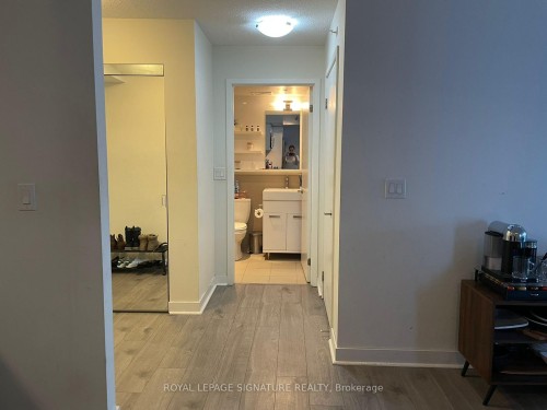 414-295 Adelaide Street W, Toronto, ON - Indoor Photo Showing Other Room