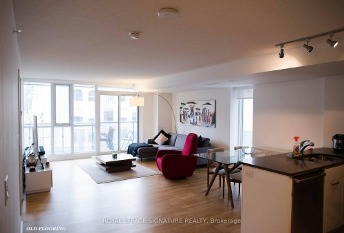 414-295 Adelaide Street W, Toronto, ON - Indoor Photo Showing Other Room