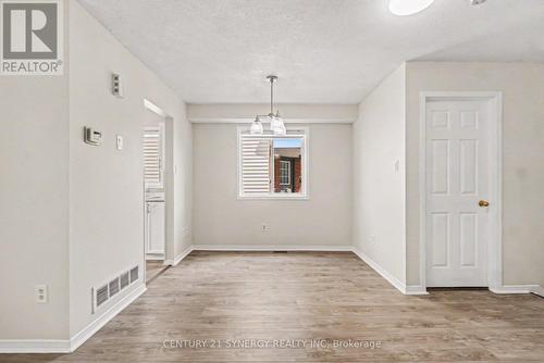 54 Meadowcroft Crescent, Ottawa, ON - Indoor Photo Showing Other Room
