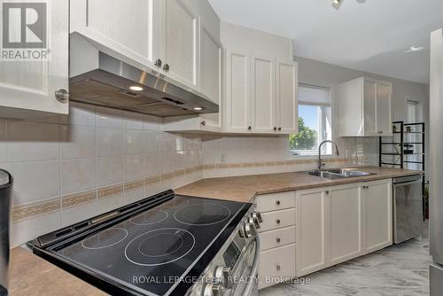85 Cresthaven Drive, Ottawa, ON - Indoor Photo Showing Kitchen With Double Sink