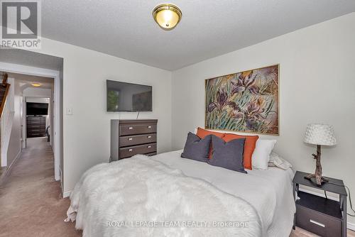 85 Cresthaven Drive, Ottawa, ON - Indoor Photo Showing Bedroom
