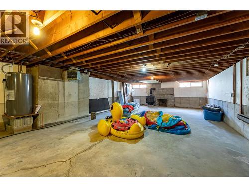 413 97A Highway, Sicamous, BC - Indoor Photo Showing Basement