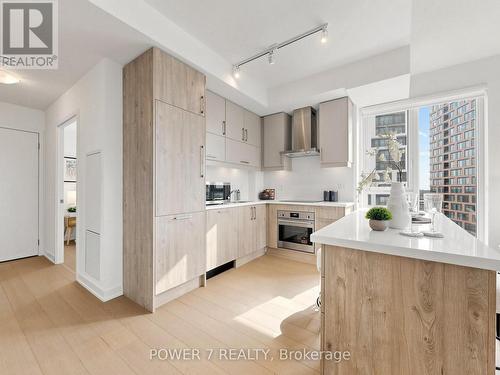 1612 - 292 Verdale Crossing, Markham, ON - Indoor Photo Showing Kitchen