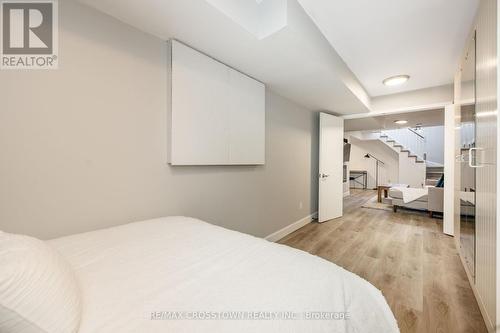 92 Cunningham Drive, Barrie, ON - Indoor Photo Showing Bedroom