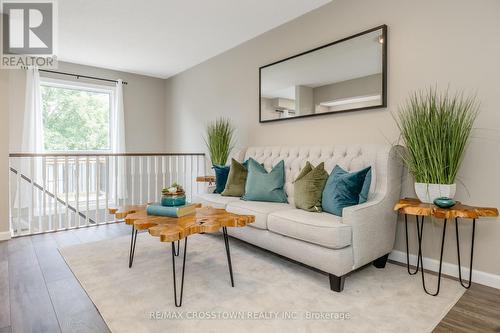 92 Cunningham Drive, Barrie, ON - Indoor