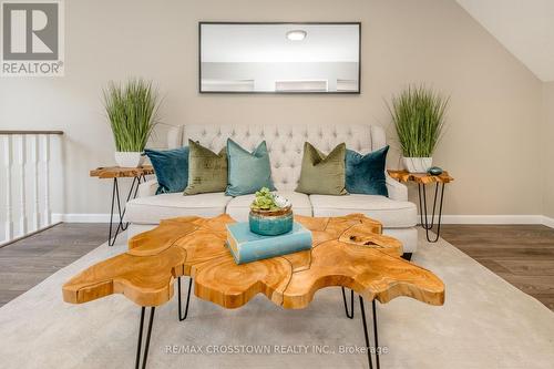 92 Cunningham Drive, Barrie, ON - Indoor