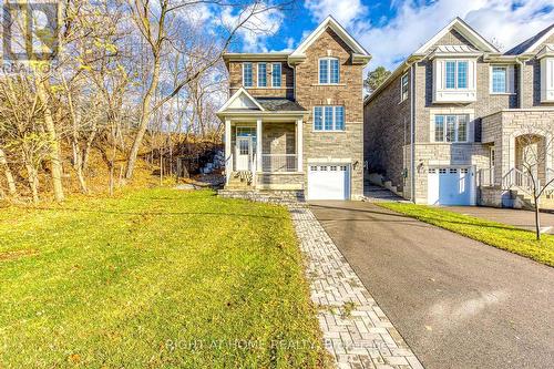 2581 ISLINGTON AVENUE , Toronto, Ontario M9V 4A2 3