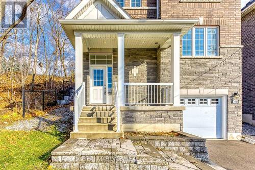 2581 ISLINGTON AVENUE , Toronto, Ontario M9V 4A2 5