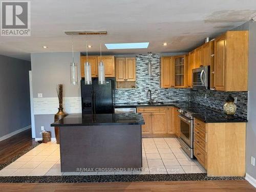 UPPER - 840 DANFORTH ROAD , Toronto, Ontario M1K 1H5 4