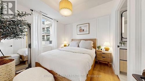 823 - 1050 Eastern Avenue, Toronto, ON - Indoor Photo Showing Bedroom