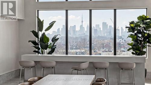 823 - 1050 Eastern Avenue, Toronto, ON - Indoor