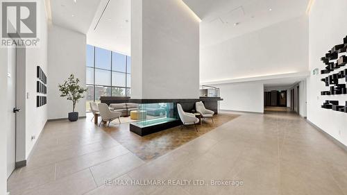 823 - 1050 Eastern Avenue, Toronto, ON - Indoor Photo Showing Other Room