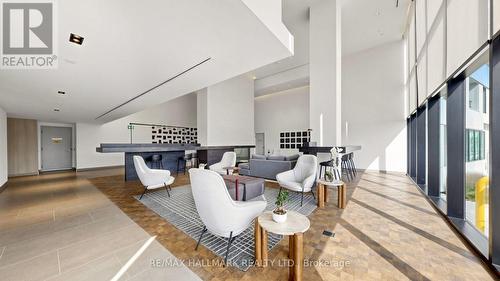 823 - 1050 Eastern Avenue, Toronto, ON - Indoor