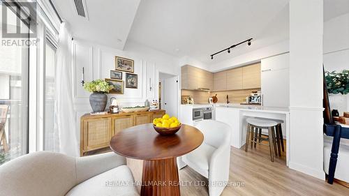 823 - 1050 Eastern Avenue, Toronto, ON - Indoor Photo Showing Dining Room