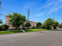 9130 Jasper Ave NW  Edmonton, AB T5H 3S9