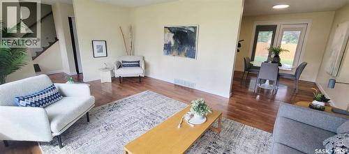229 Anderson Crescent, Saskatoon, SK - Indoor Photo Showing Living Room