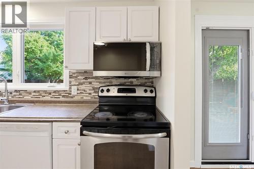 229 Anderson Crescent, Saskatoon, SK - Indoor Photo Showing Kitchen