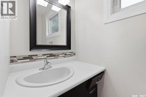229 Anderson Crescent, Saskatoon, SK - Indoor Photo Showing Bathroom