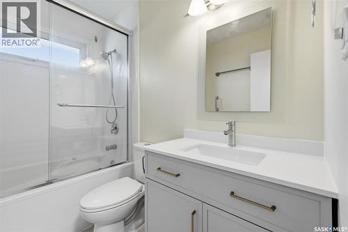 229 Anderson Crescent, Saskatoon, SK - Indoor Photo Showing Bathroom