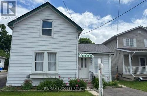 17 DOVER STREET  Woodstock, ON N4S 3L7