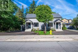 137 CLARENCE STREET Vaughan, ON L4L 1L4